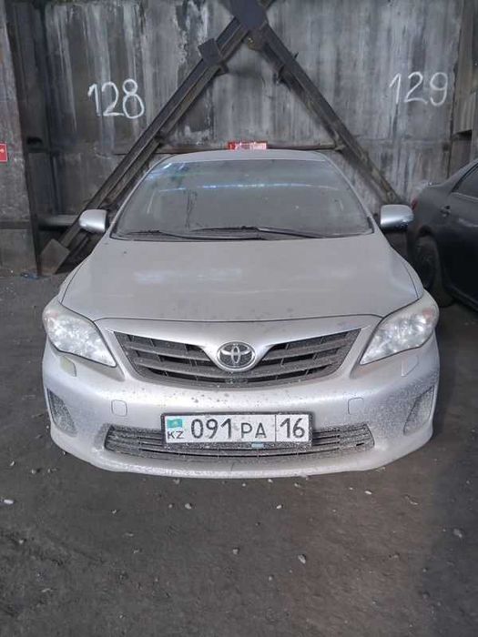 Автомобиль Toyota Corolla