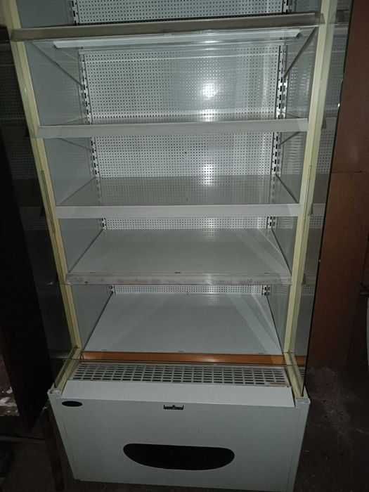 Хладилна витрина