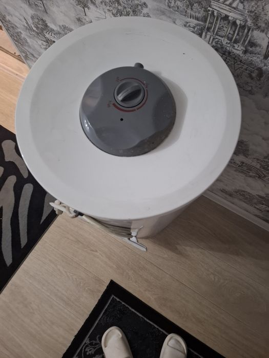 Продам  бойлер б/у 80л