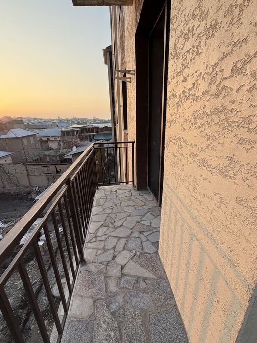 Аэропорт.Продаётся 2х комнатная Коробка