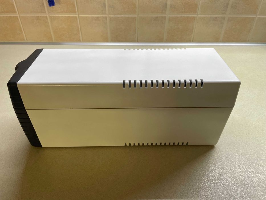 ЮПС  източник на аварийно захранване 1000VA