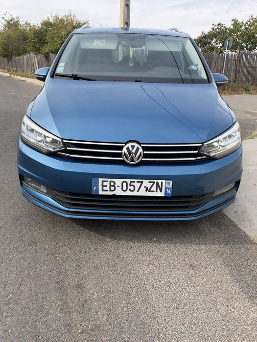 VOLKSWAGEN Touran