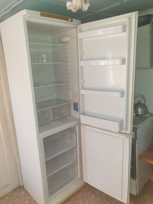 Продам холодильник