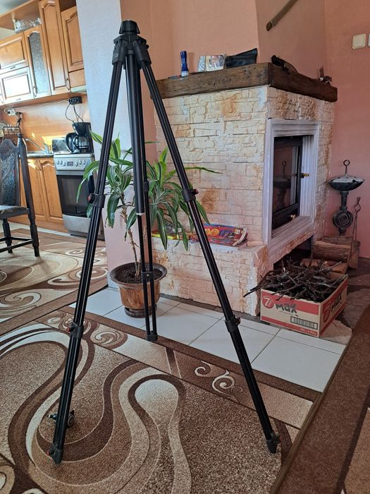 Продавам стойка.