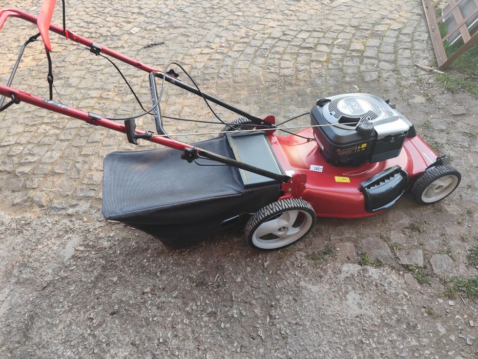 Самоходна бензинова косачка