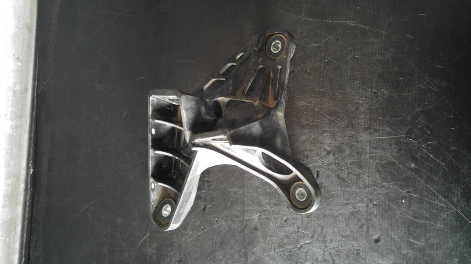 Suport cutie 1.4 tsi vw touran 1k0711789g