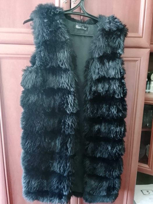 Меховой женский жилет