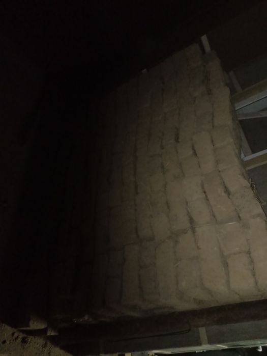 Продаеться кирпичи