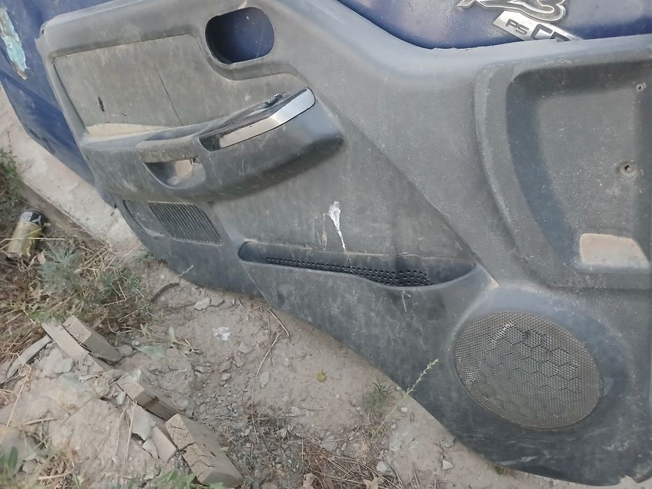 Левая дверь Kia Bongo