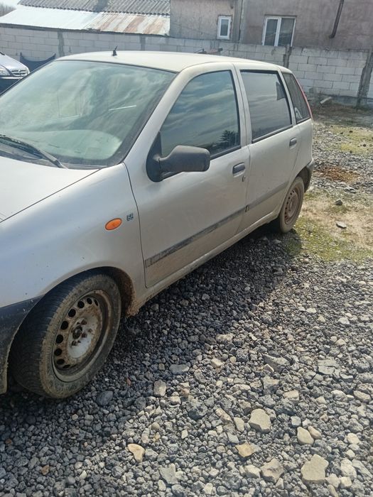 vand fiat punto 1.2 benzina acte valabile asigurare pe un an!!