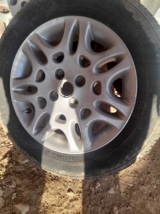 Гуми с джанти Rover 195/60/R15, цена 205Е.