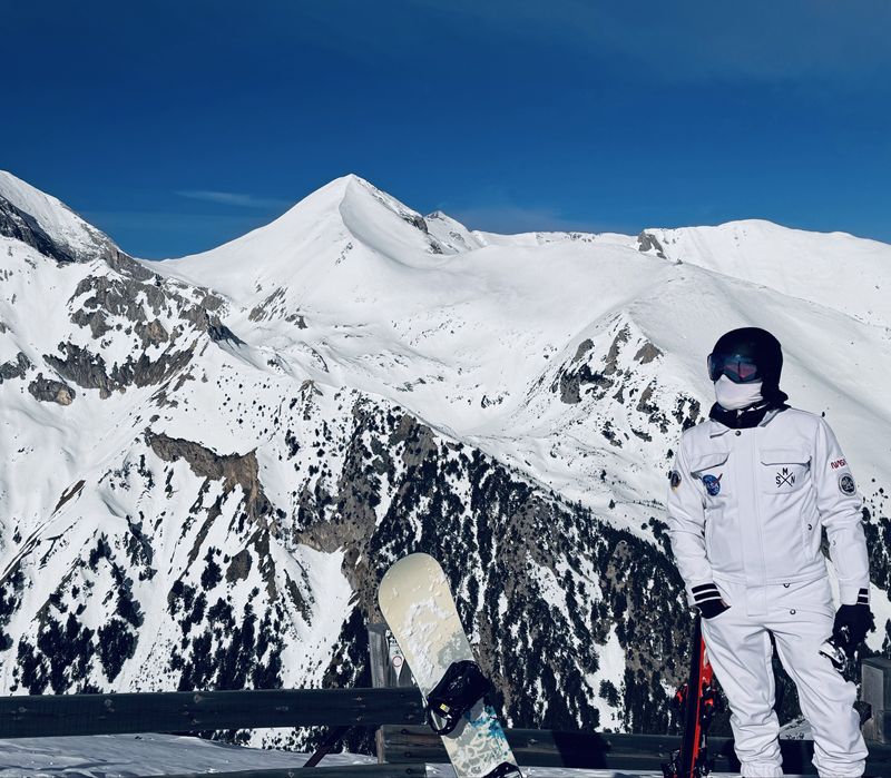 costum snowboard utilizat