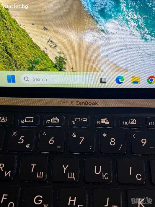 Asus Zenbook I7-8565U/ 8RAM/512SSD/Touchpad Display