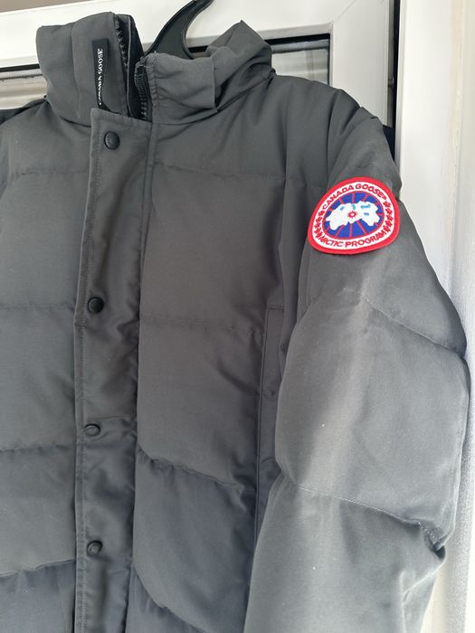 Куртка зимняя  canada goose