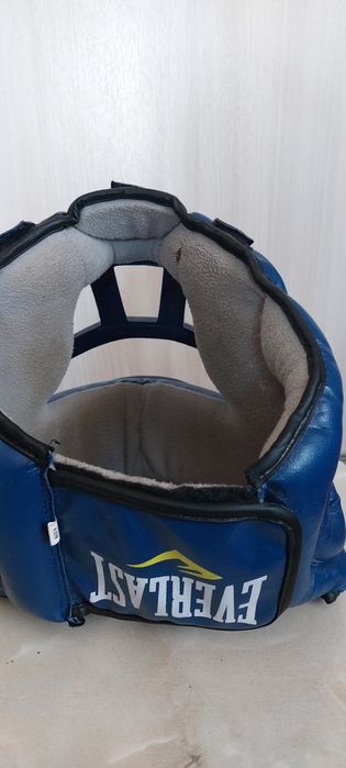 Продам  шлем для спорта