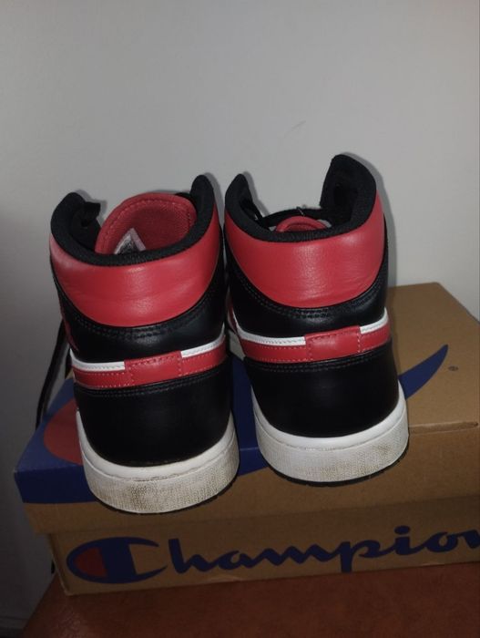 Nike Air Jordan 1 Mid Fire Red