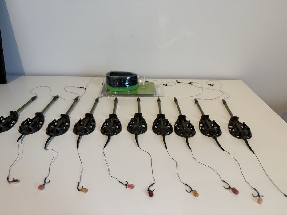 Set 10 Monturii Method Feeder + Matrita Nr.ac 8/10 momitor div GR