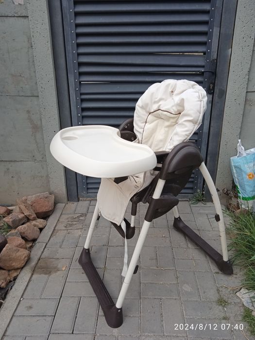 Продам стульчик для кормления,детский стульчик