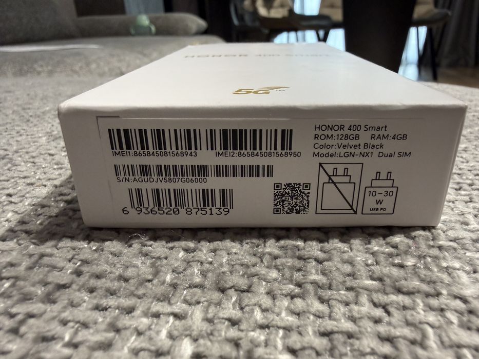 Telefon sigilat Honor 400 Smart liber de retea