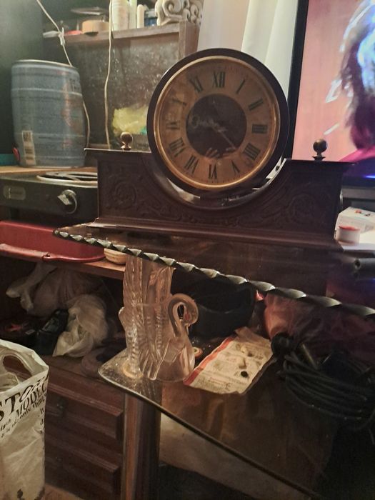 Продам  часы настольные