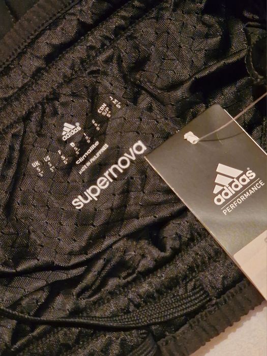 Short Adidas NOI cu eticheta