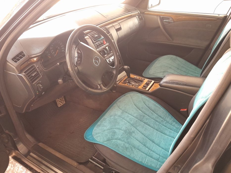 Мерседес бенс 210