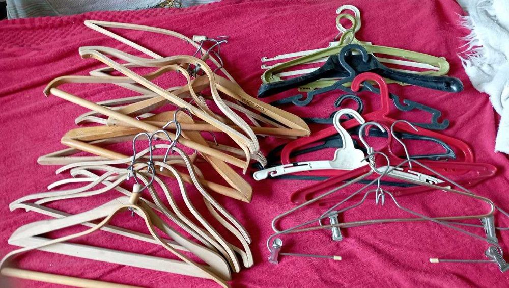 вешалки -плечики