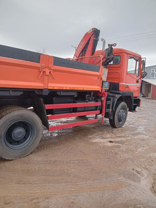 Man 4x4 basculabil cu macara