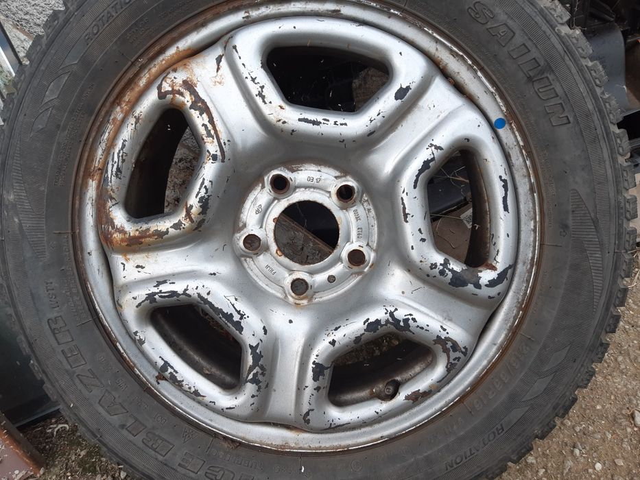 Vând schimb rezerva Dacia Duster 5x114 cu rezerva slim Dacia Jogger