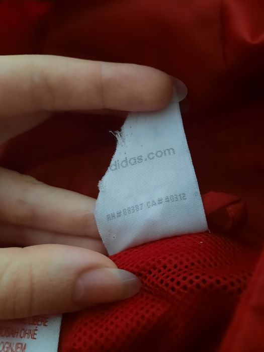 Hanorac adidas roșu