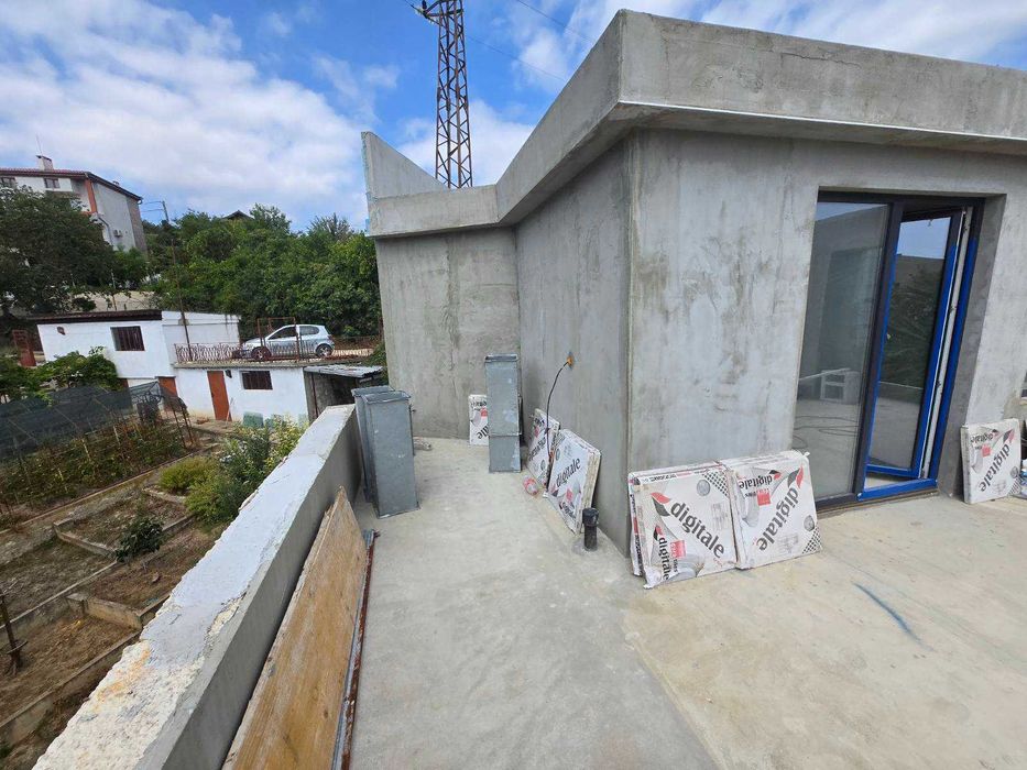 Голяма къща с морска панорама