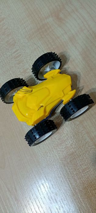 Инерционая каскадёрская машинка