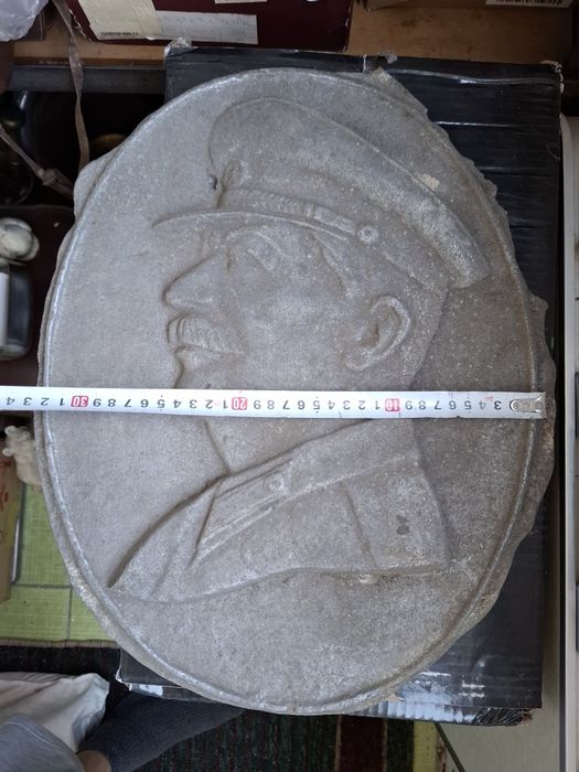 продам барельеф Сталина