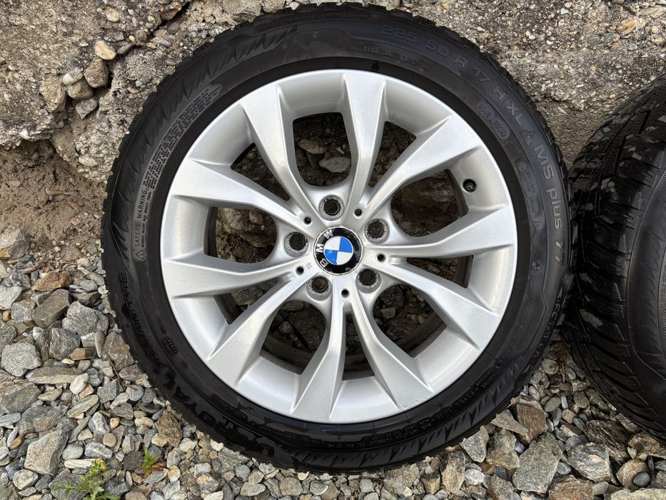 Roti: jante originale BMW X1 E84 style 318 7.5J ET34 + anvelope iarna 225 50 R17 XL