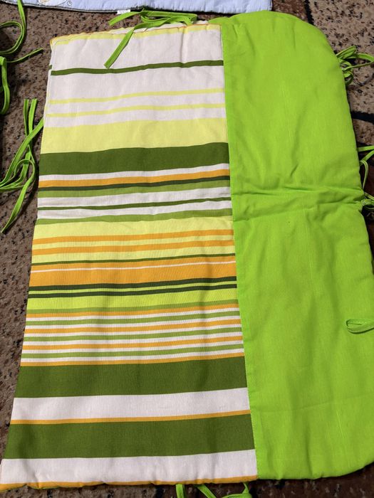 Обиколници за детско легло