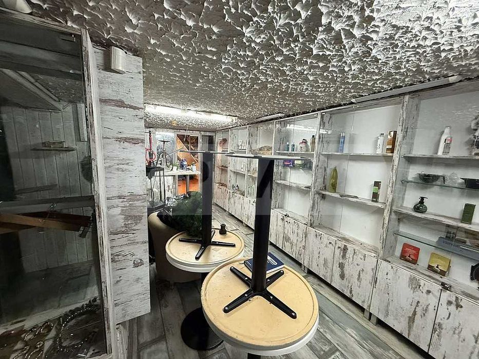 Под наем помещение в идеалния център на Варна