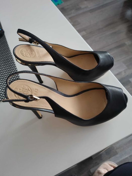 Дамски официални обувки Guess