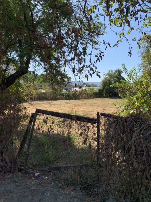 Inchiriez teren strada ostroveni/bulevard dem radulescu