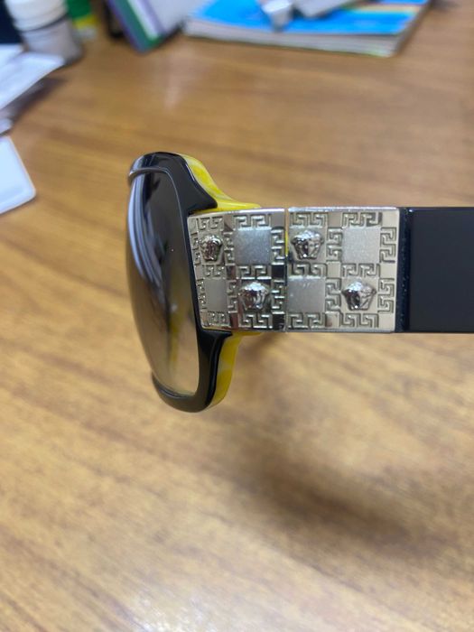 Очки солнцезащитные Versace