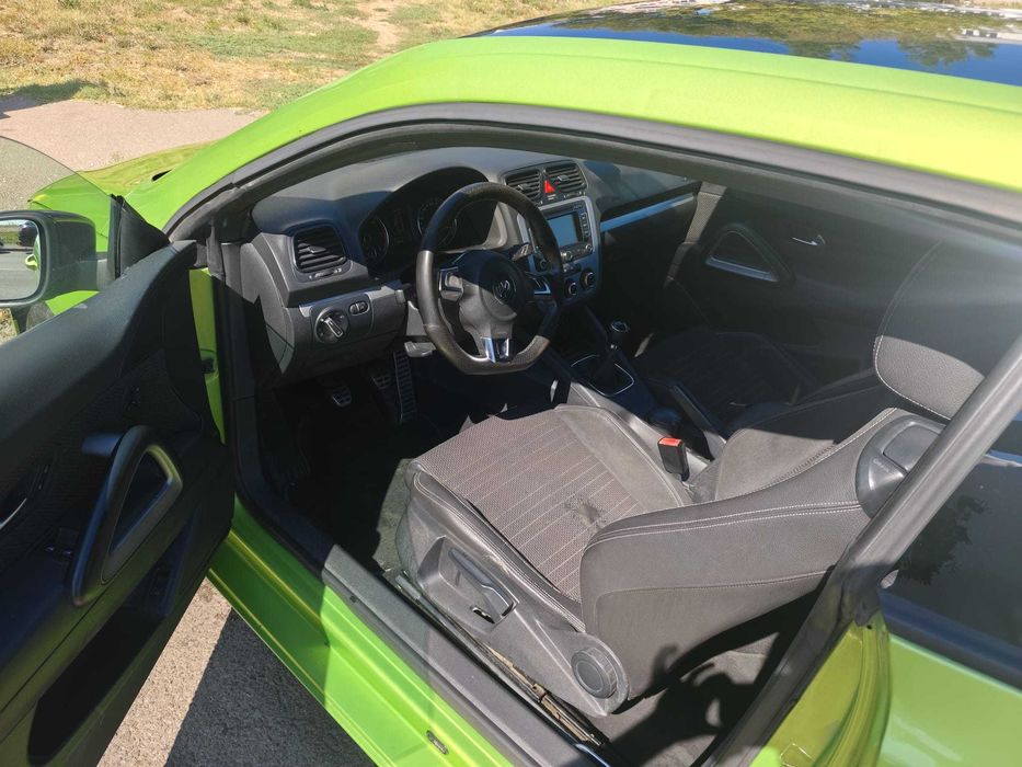 VW Scirocco 2.0 tdi 140cp Manual