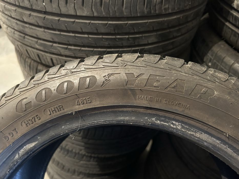 215/45/16 Good year