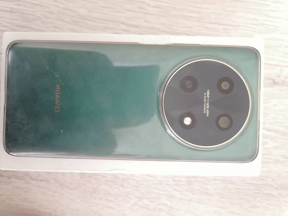 Huawei nova  12i