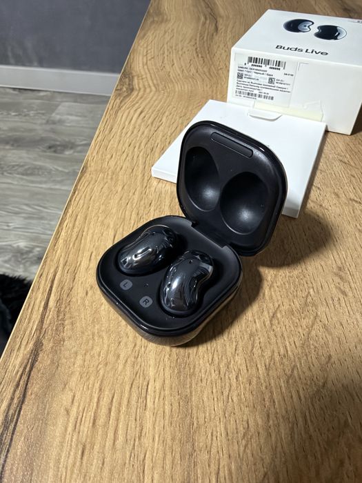 Продам наушники Samsung