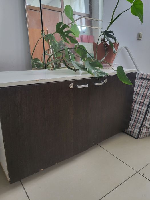 Продам полки для магазина,офиса