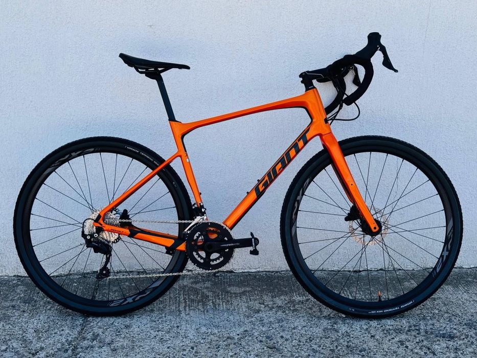 Vand cursiere GIANT și B-Twin Triban500