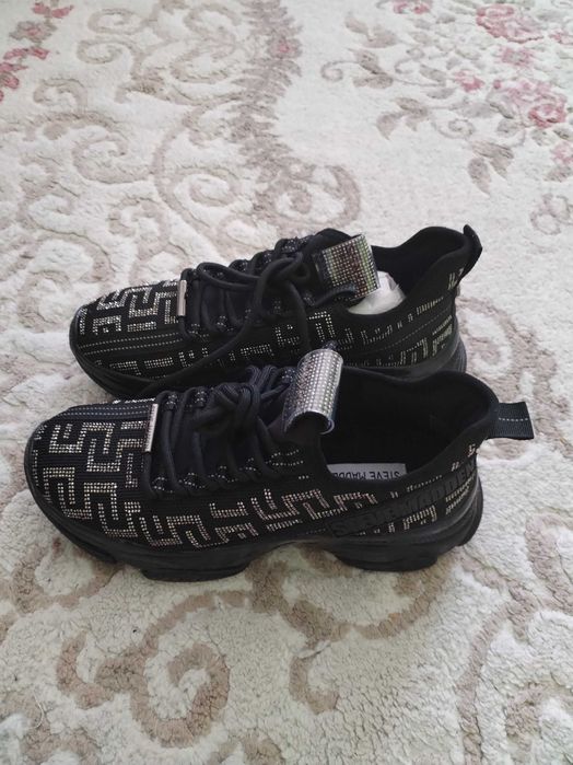 Маратонки Steve madden