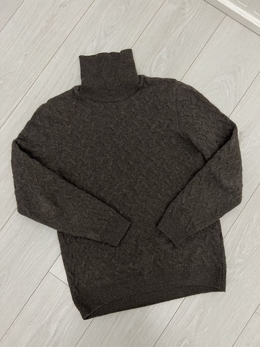 Кофты, свитеры, джемперы, джинсовки и пиджаки ZARA