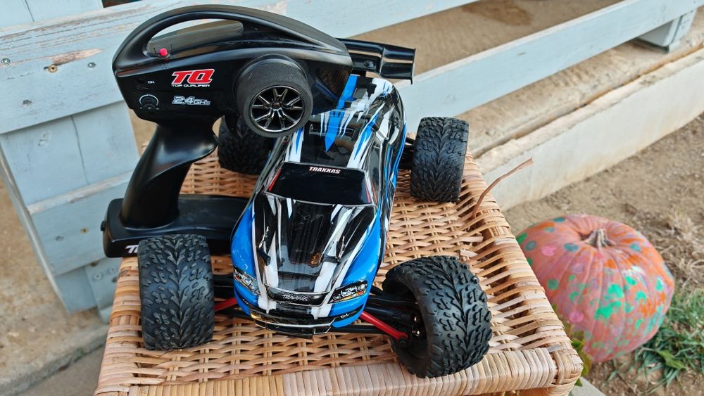 Traxxas E-Revo 1/16 mint condition