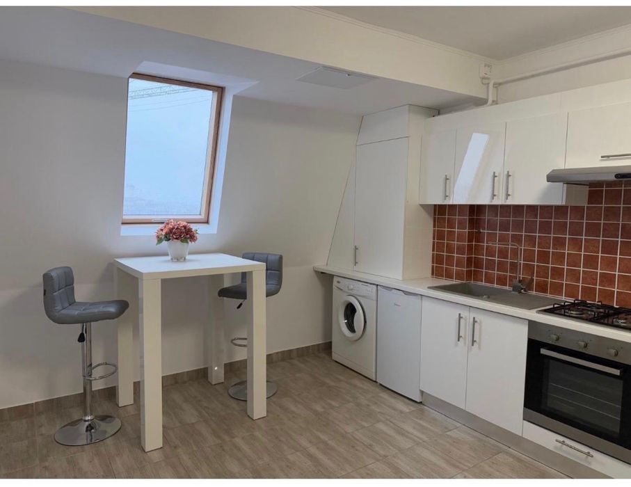 Apartament de închiriat