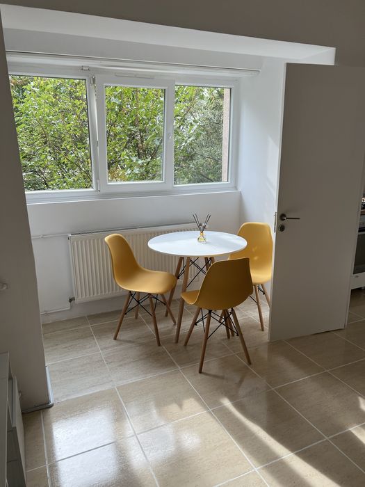 Inchiriez garsoniera strada racari (propietar)